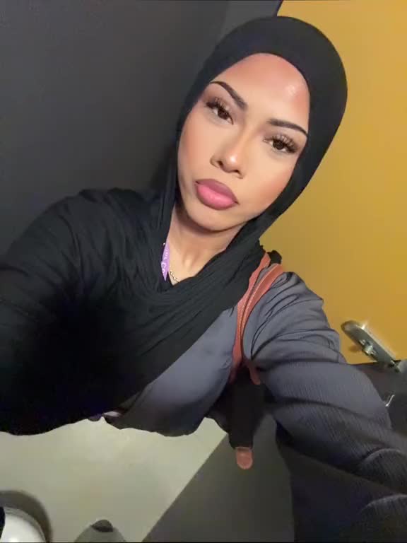 @ᥫ᭡.