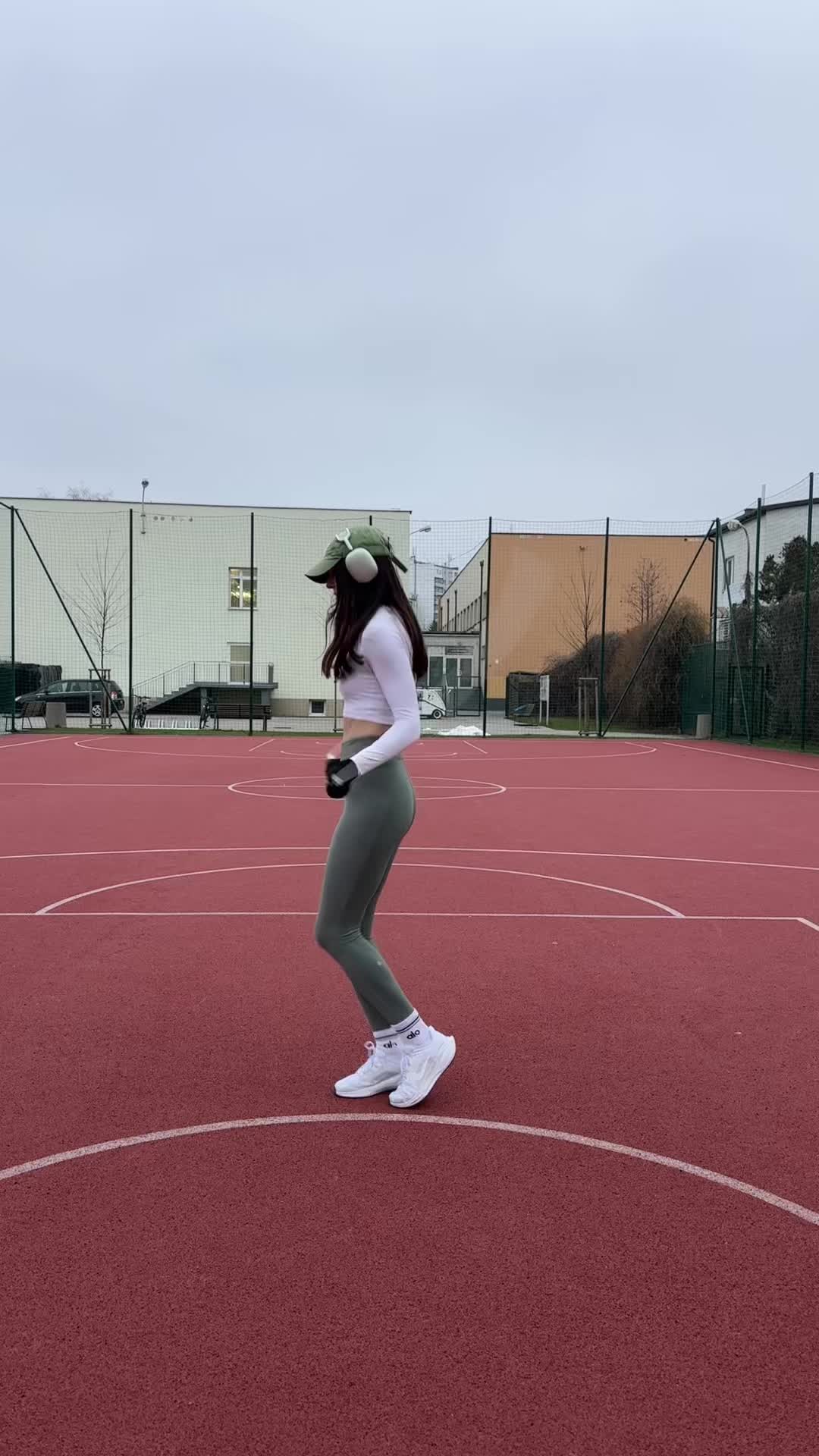 @Lovely Skipping