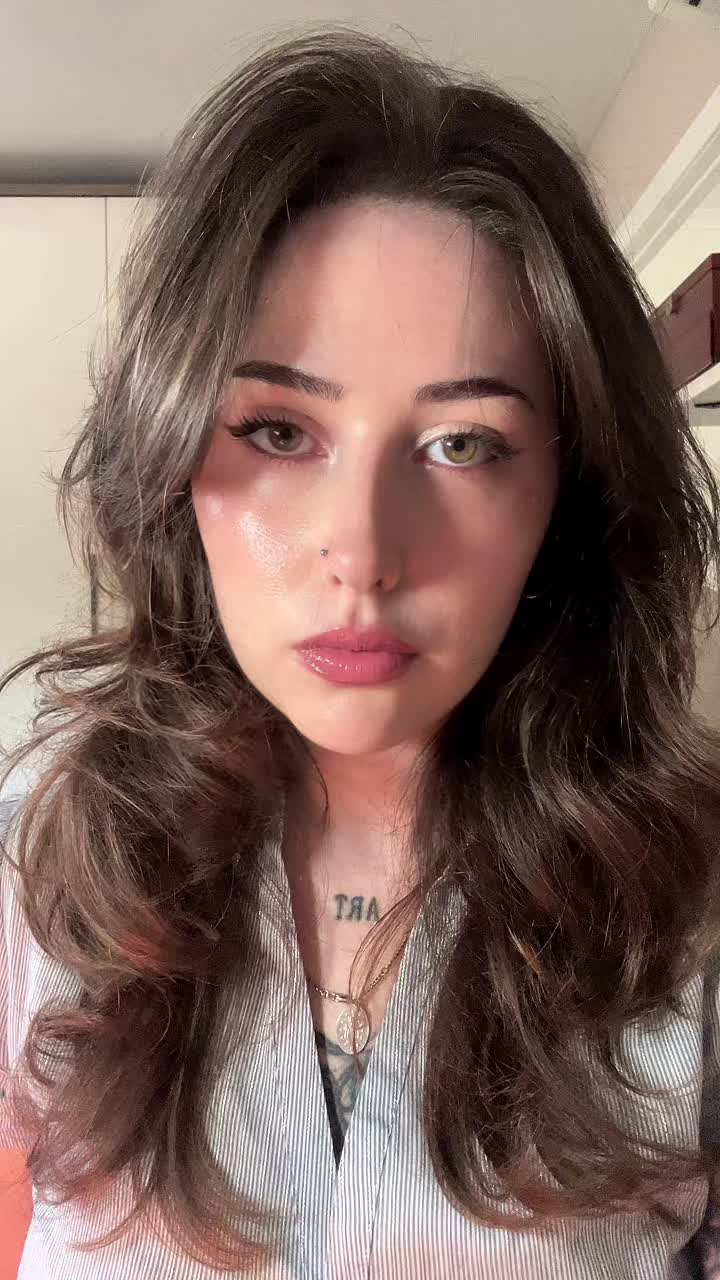 @𝑽𝒊𝒐𝒍𝒆𝒕𝒂🍒