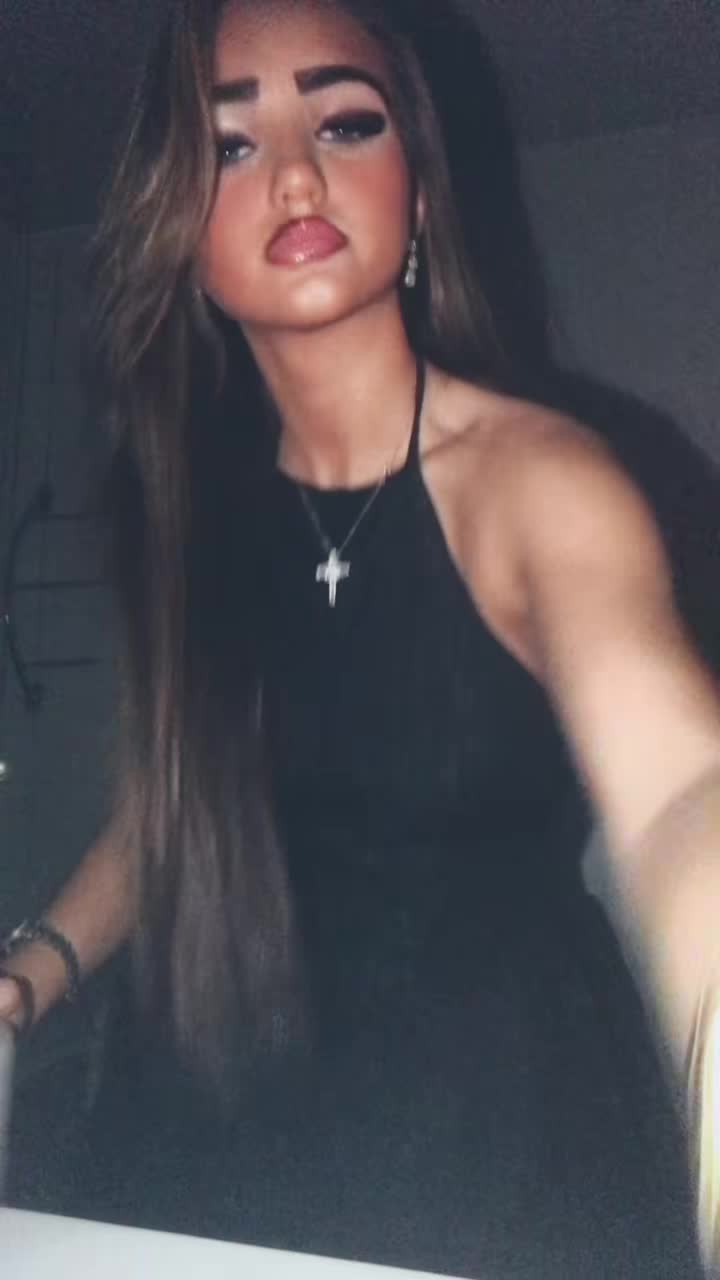 @𝒲𝒾𝓃𝓃𝒾ℯ 𝓂𝒶𝓇𝒾ℯ 👸🏽