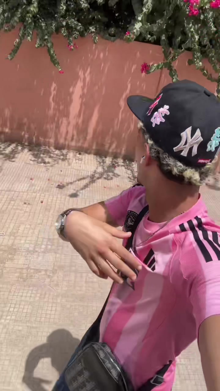 @ZIZOU!