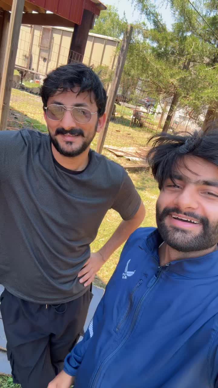 @Ali Malhi 10 🇺🇸🇵🇰