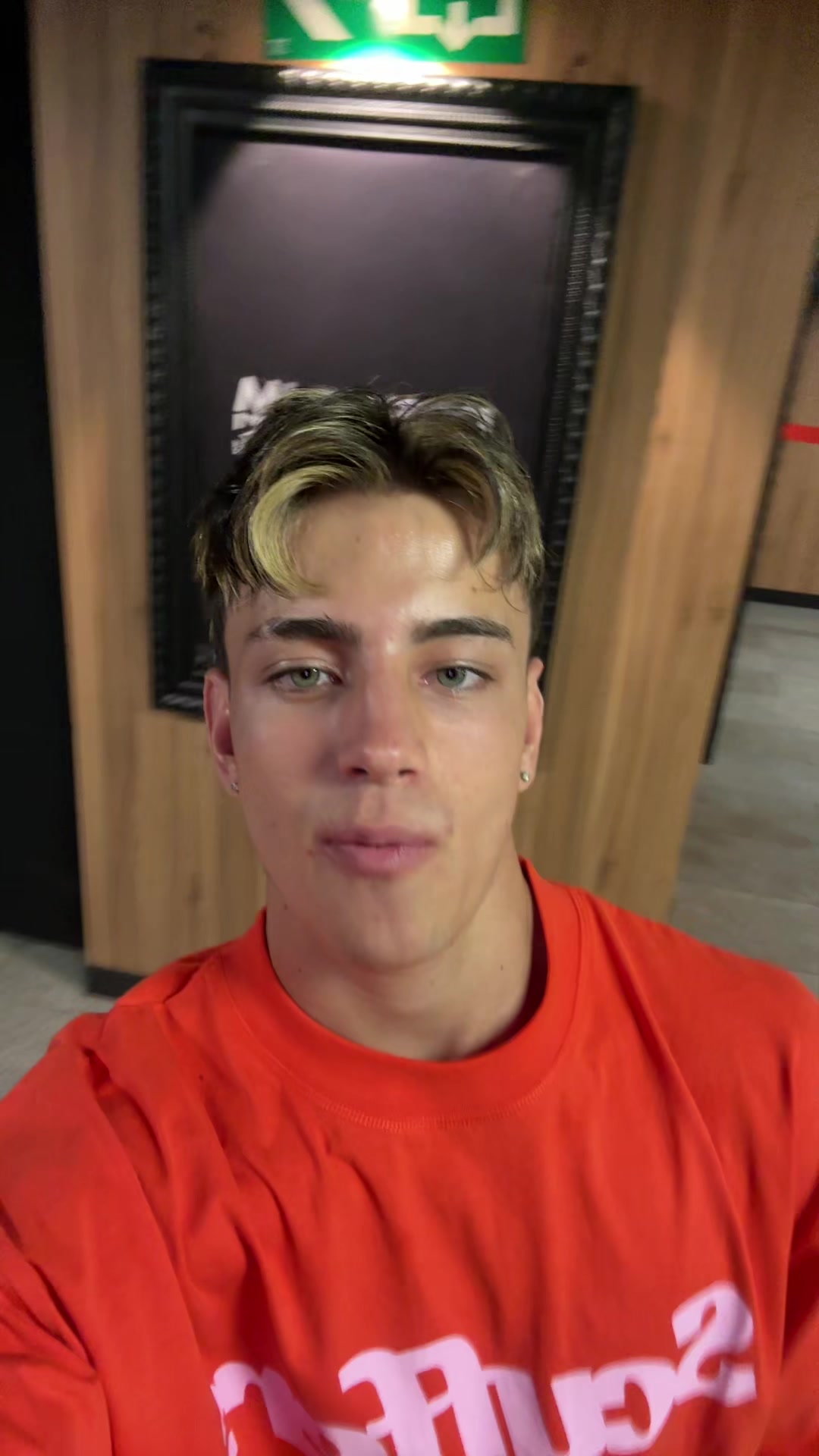 @Hugo23