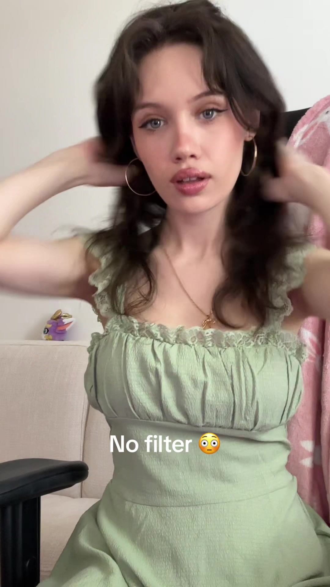 @Charlyne twitch.tv/charlyne