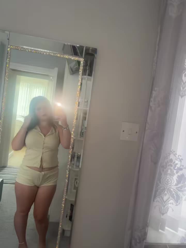 @laceymaerennie0