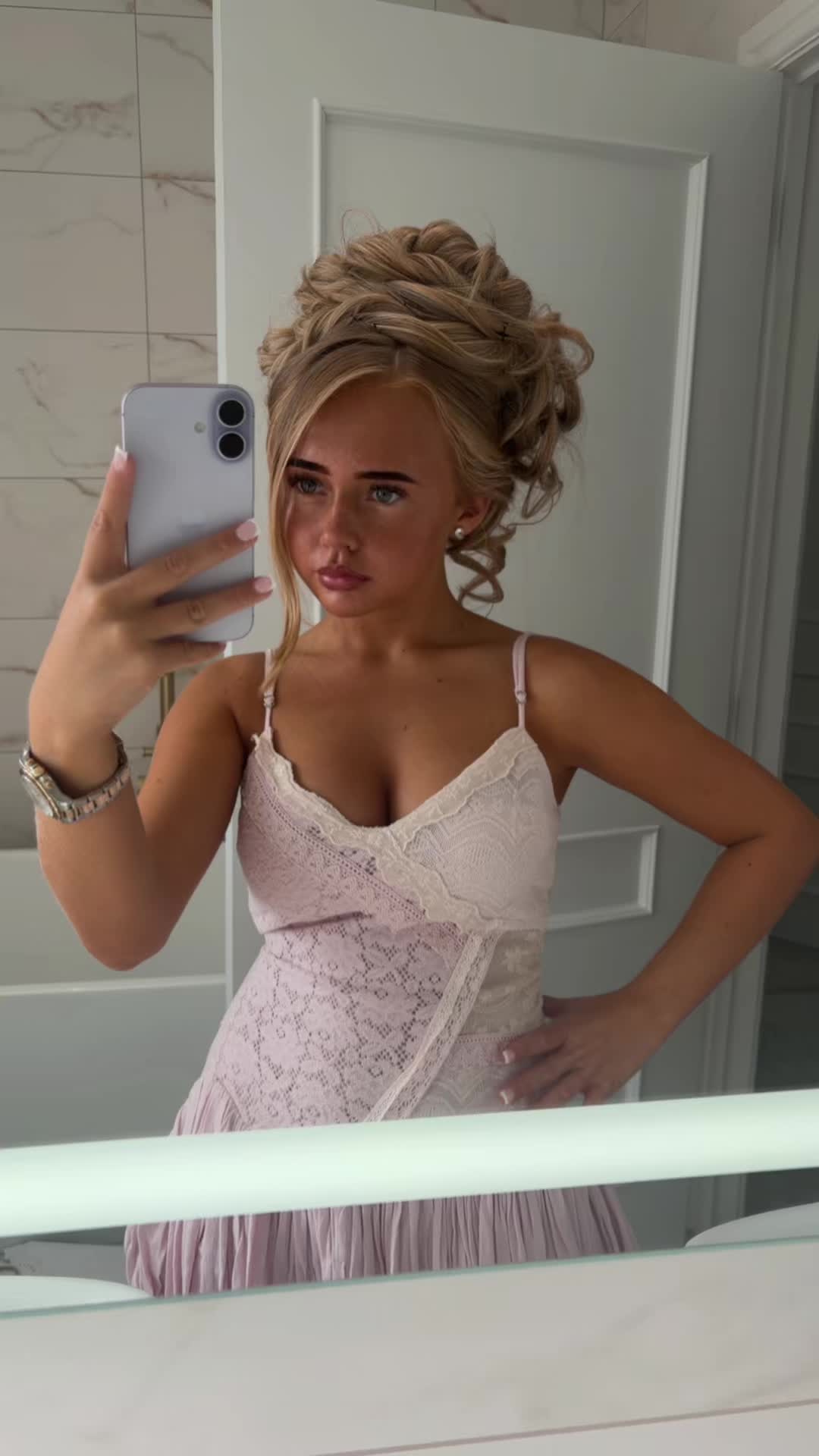 @Annaliseconnorss
