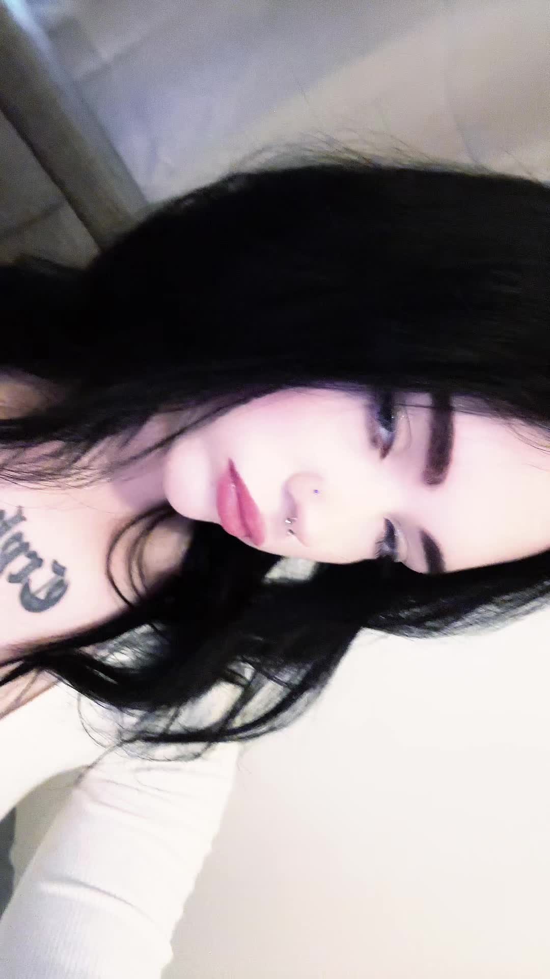 @ᴹᵉᵒʷ
