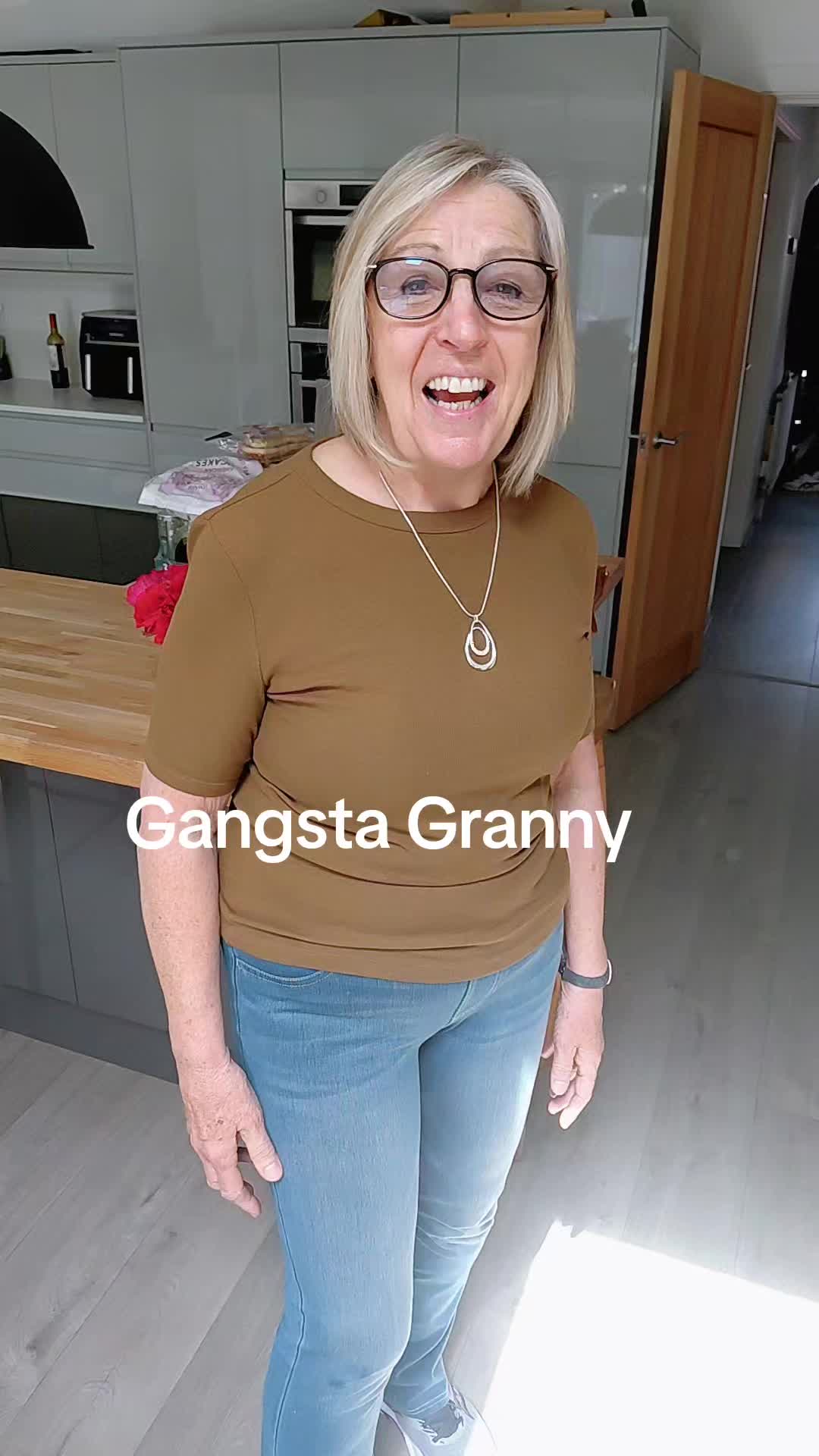 @Granny_In_The_Groove