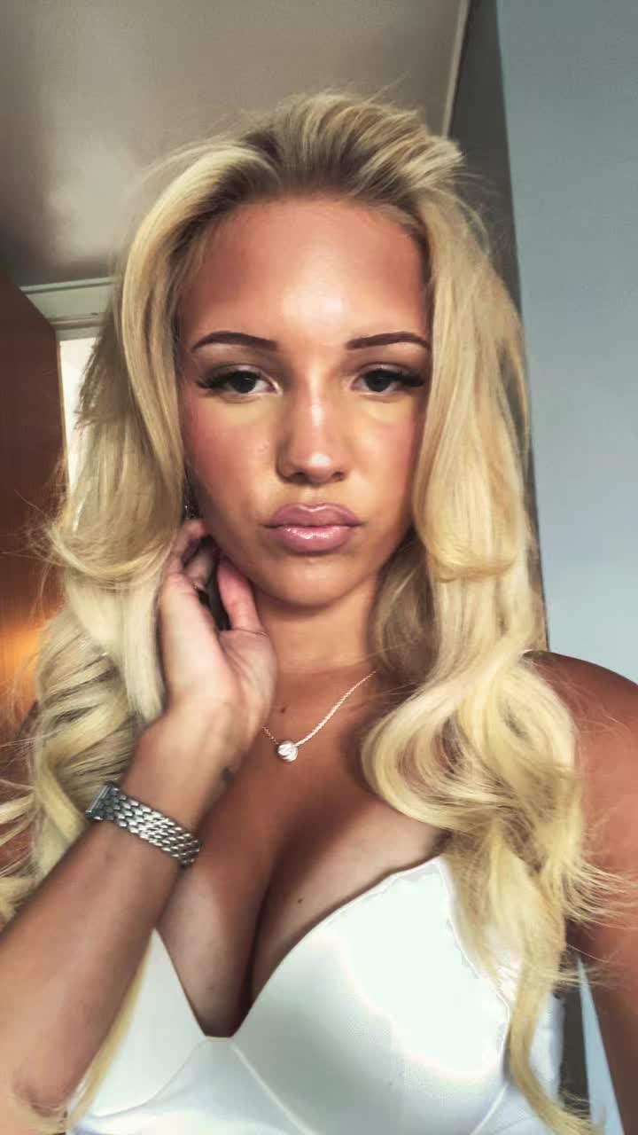 @Mollie_Sjöholm