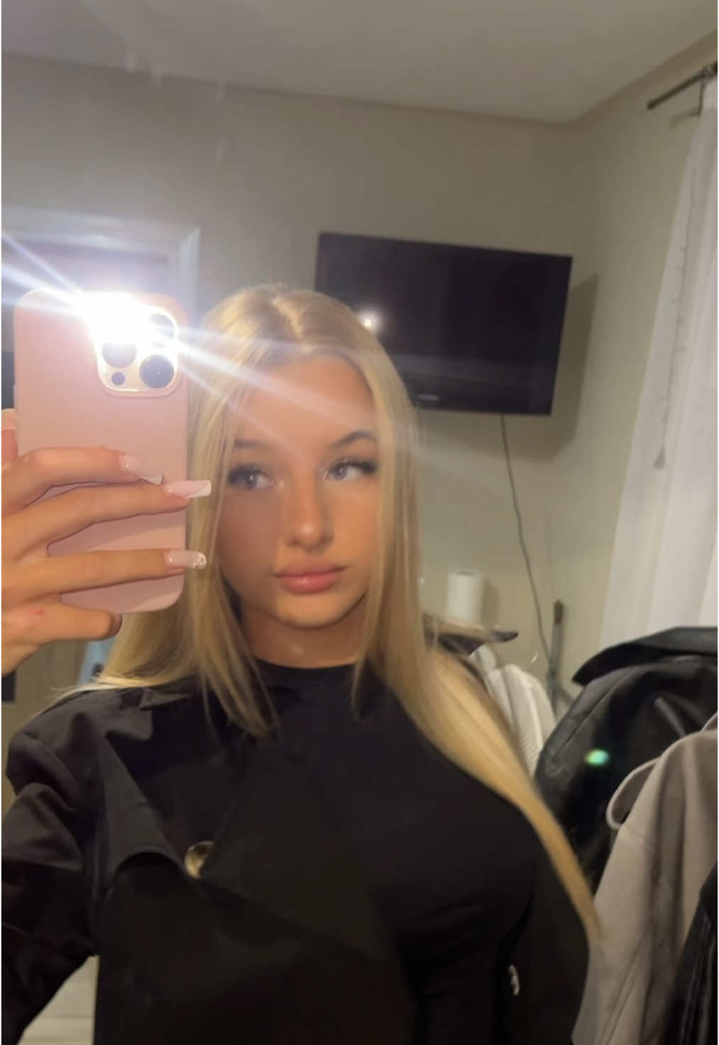 @wixoria_