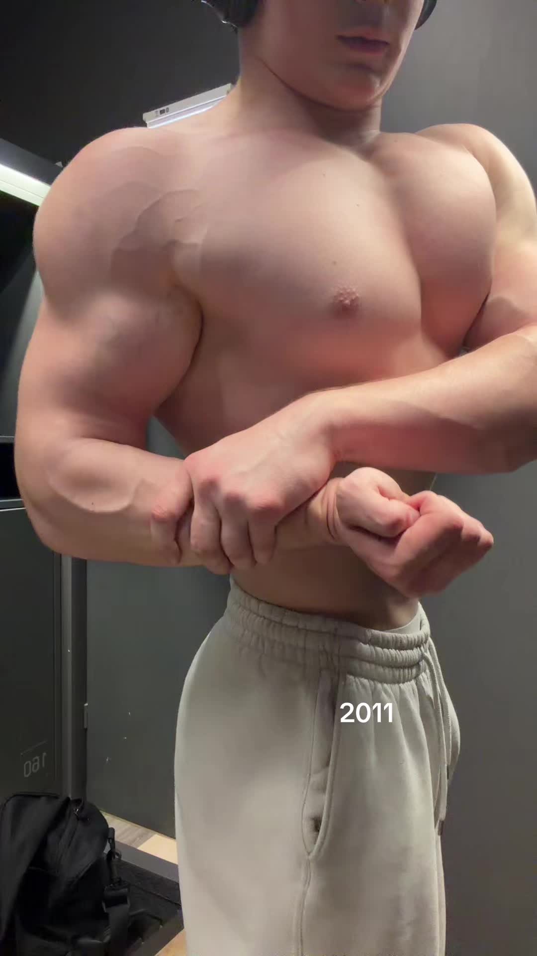 @adrian_valentine