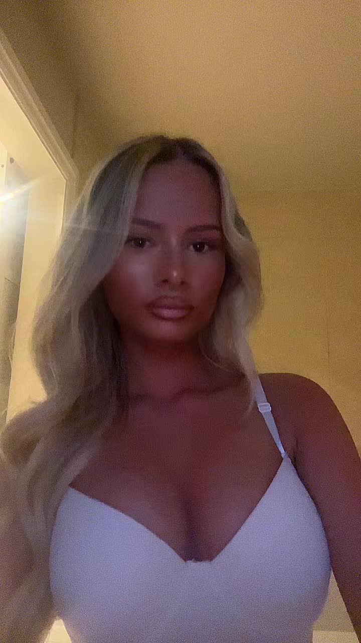 @keelyanne