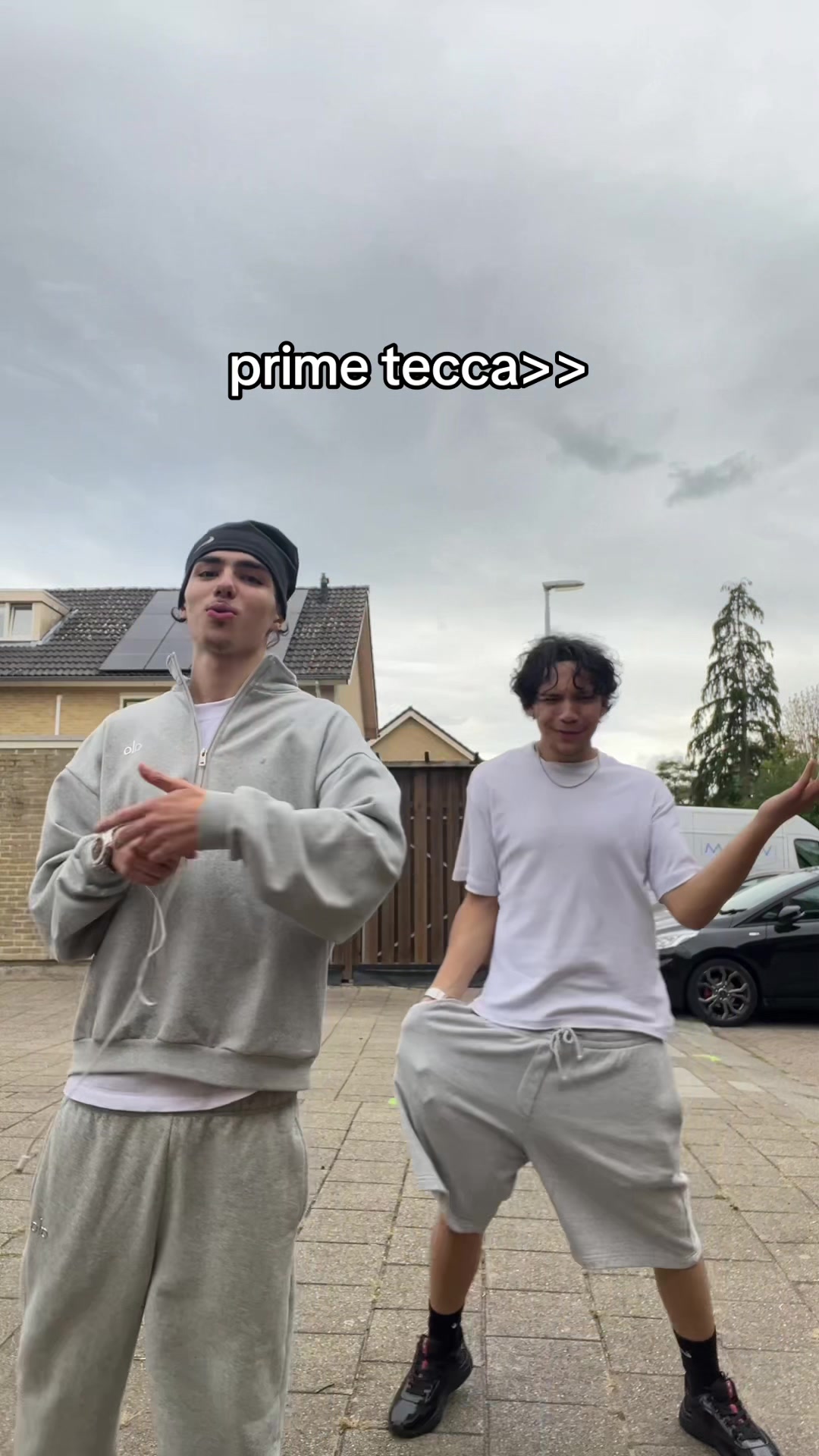 @deni