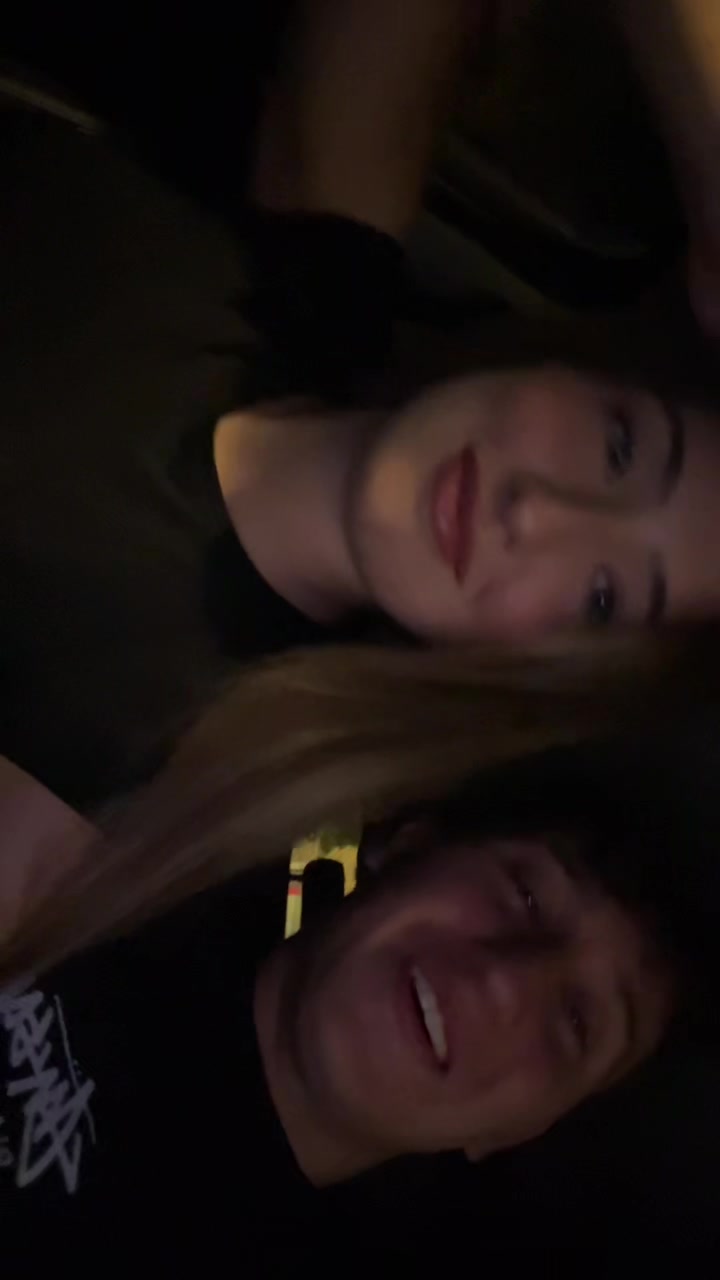 @Inesxu
