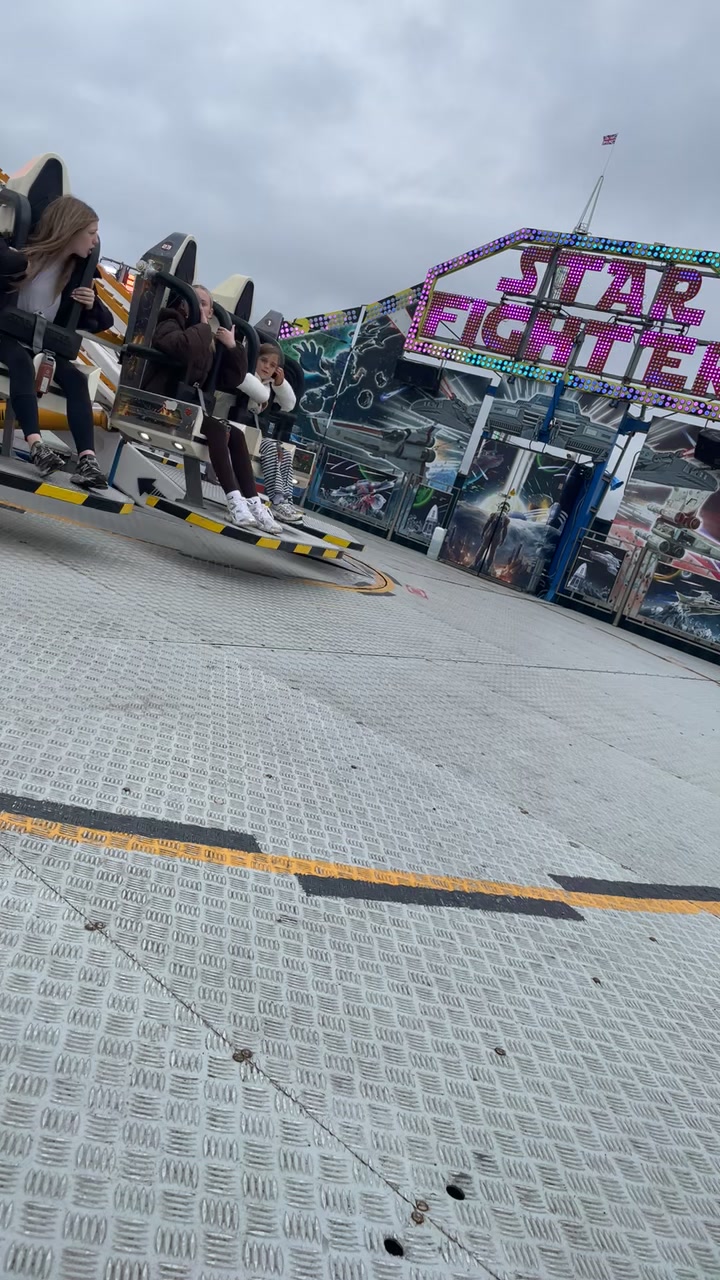 @Daniel 🎠🎡