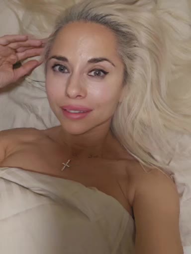 @BlondiFox