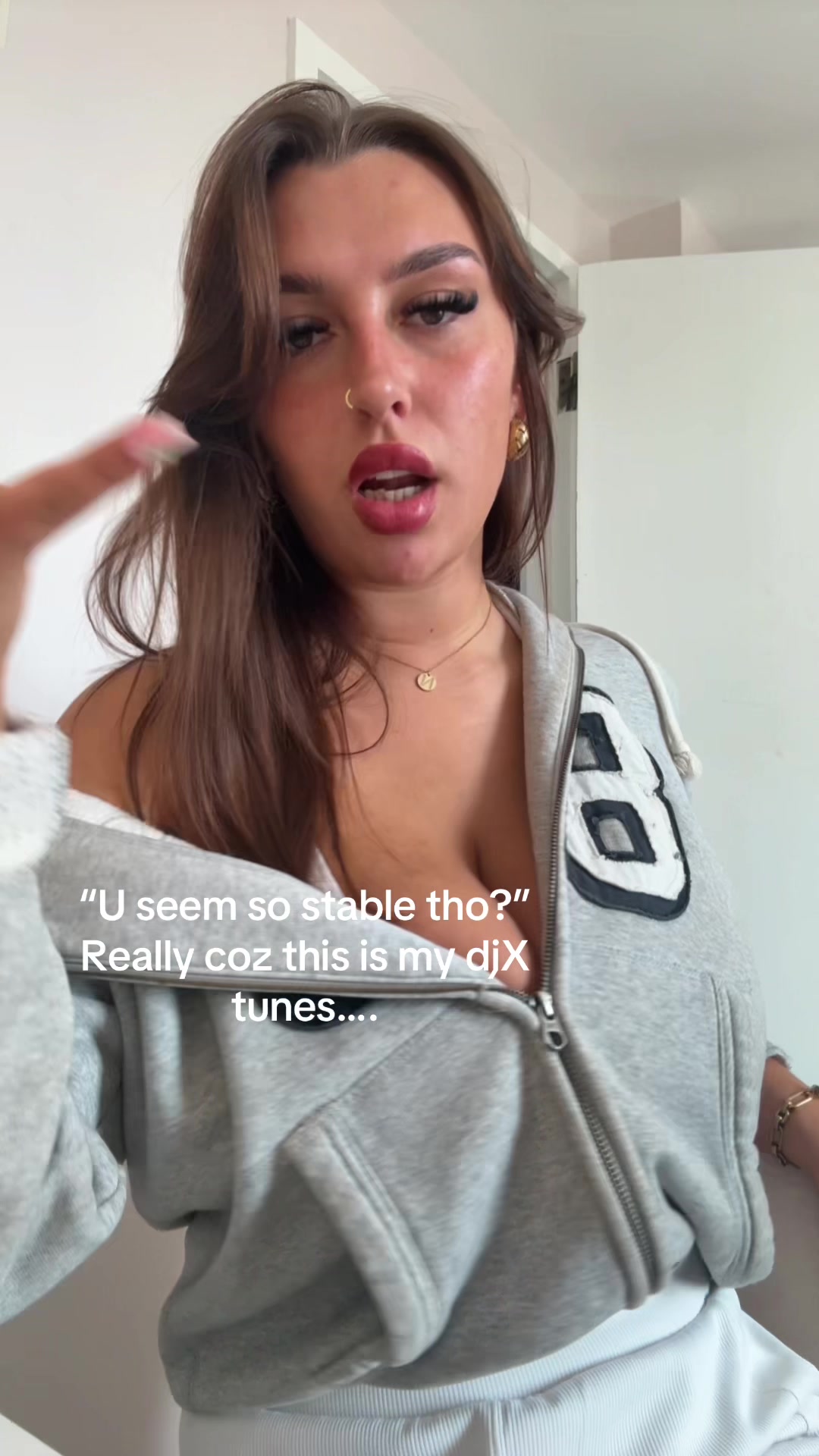 @nelly_jhx