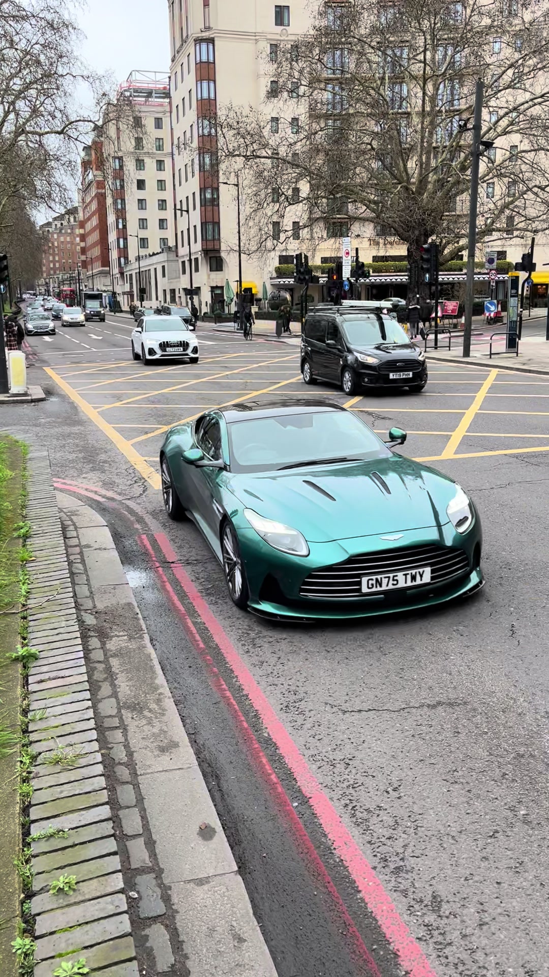@Hypercars of London