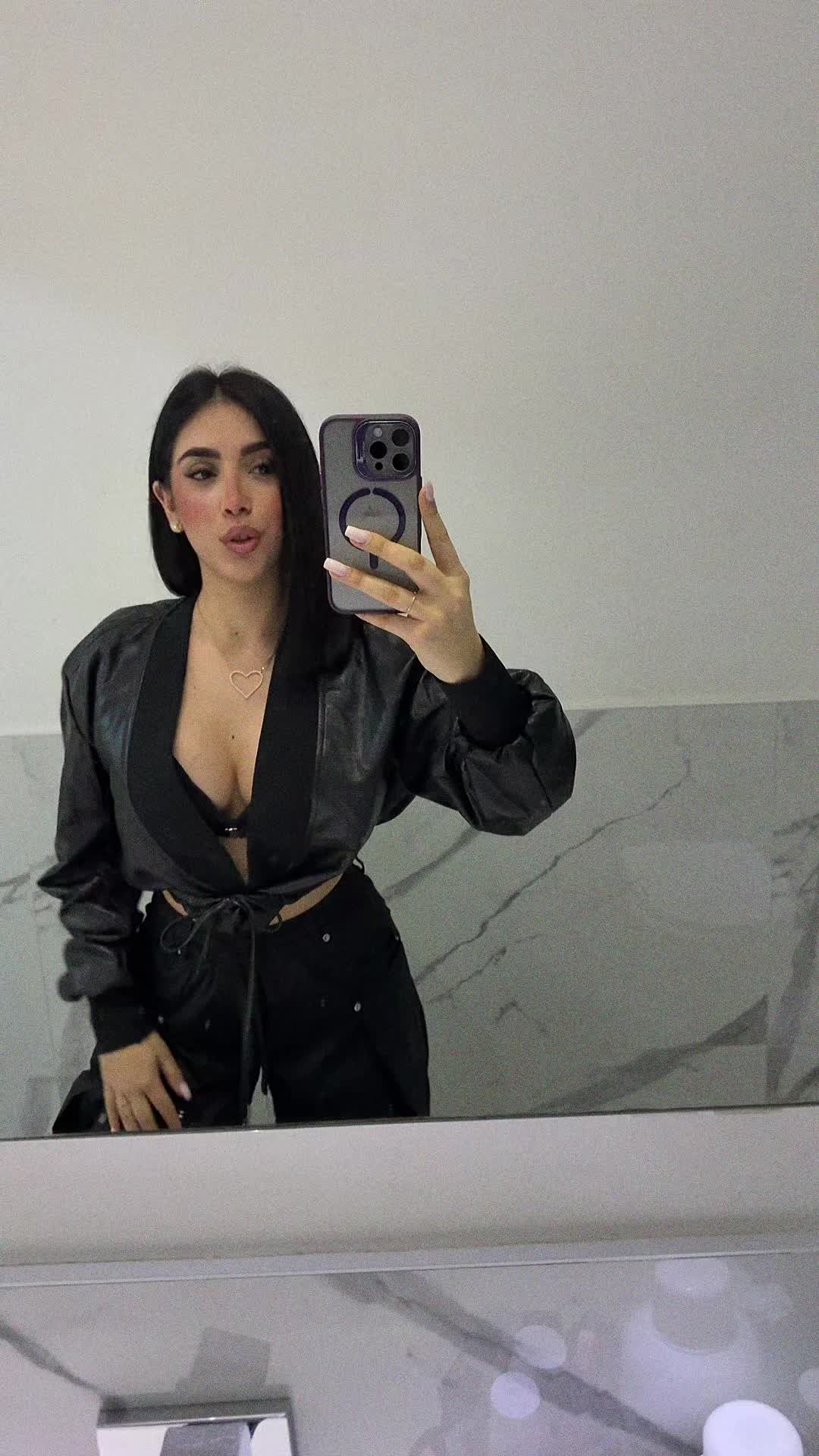 @noemy🍒🌹🌺