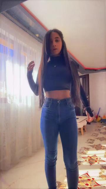 @Andreea🖤