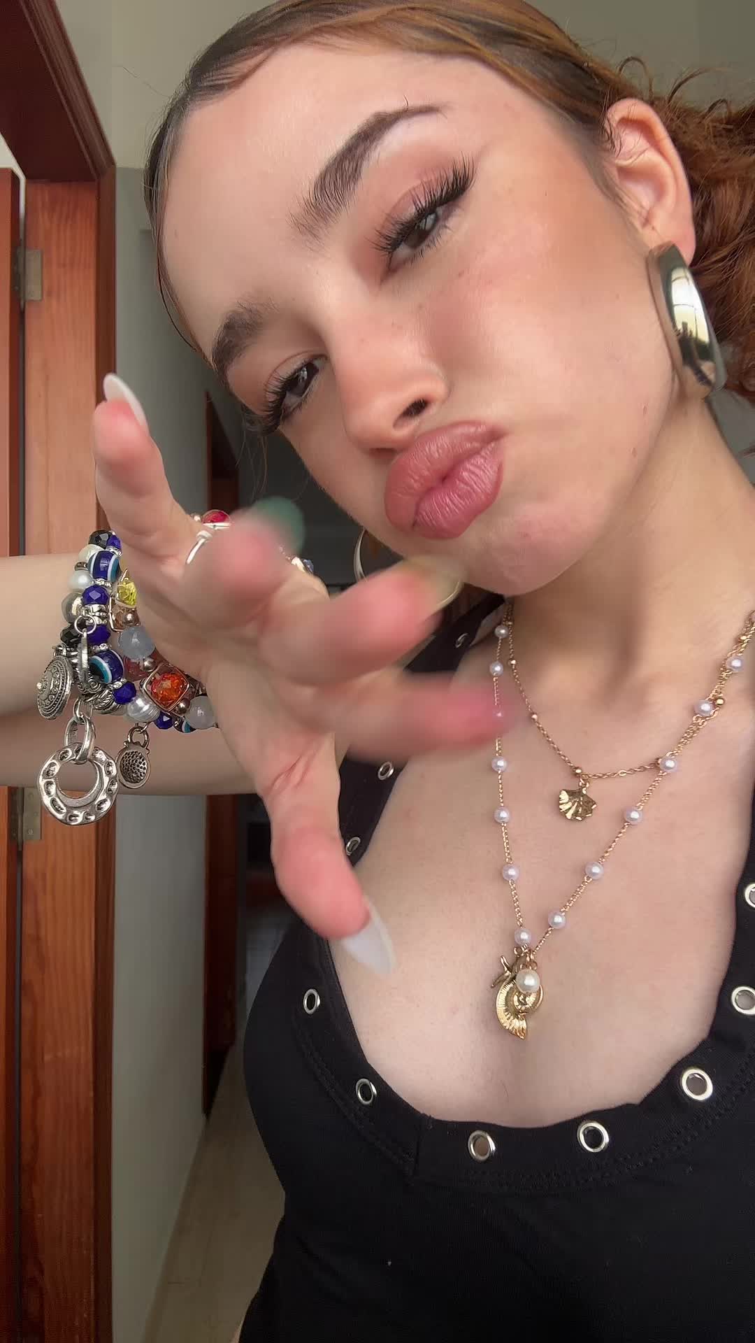 @nira