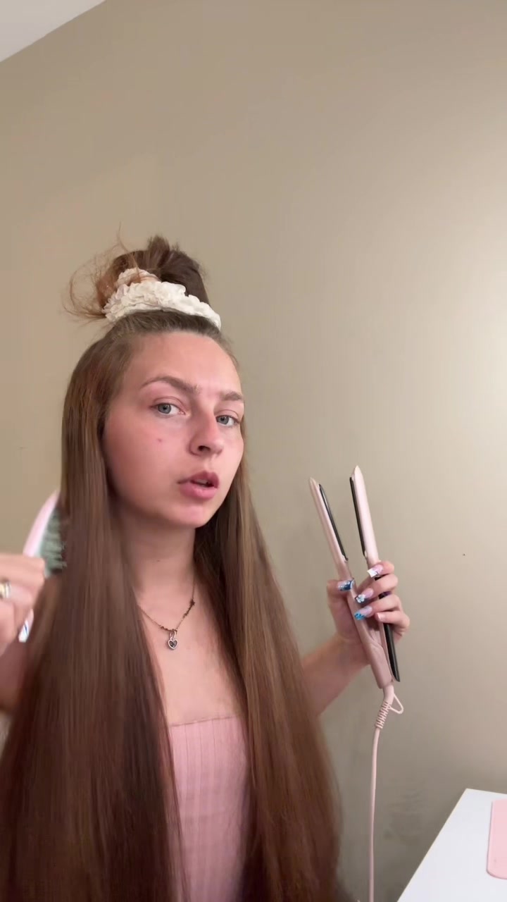 @chloeyates