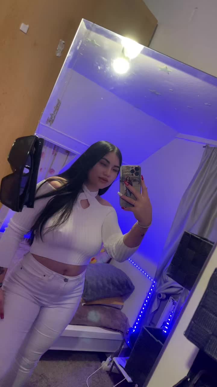 @V A L E N T I N A 👸🏻
