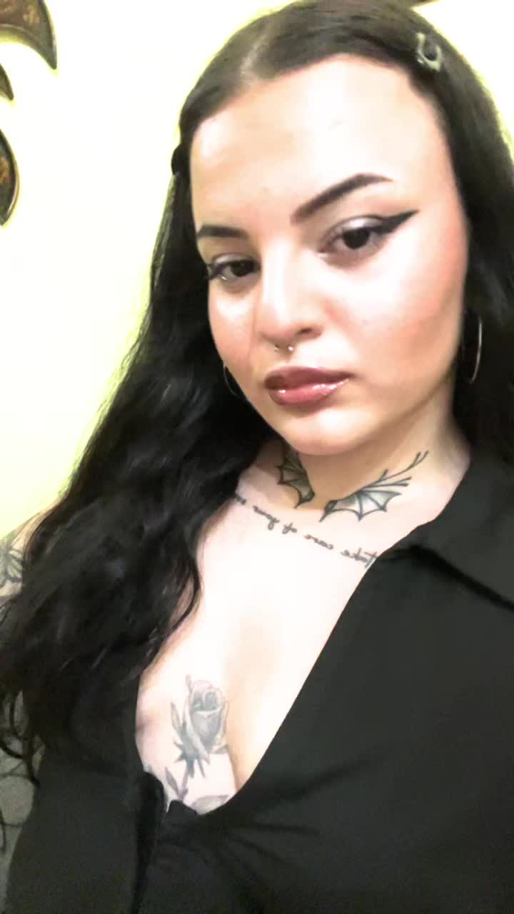 @Yourwifeytype✨