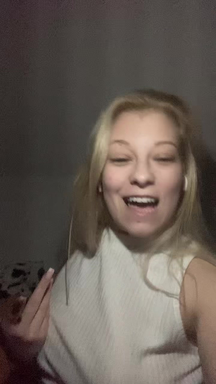 @Elinka🤔