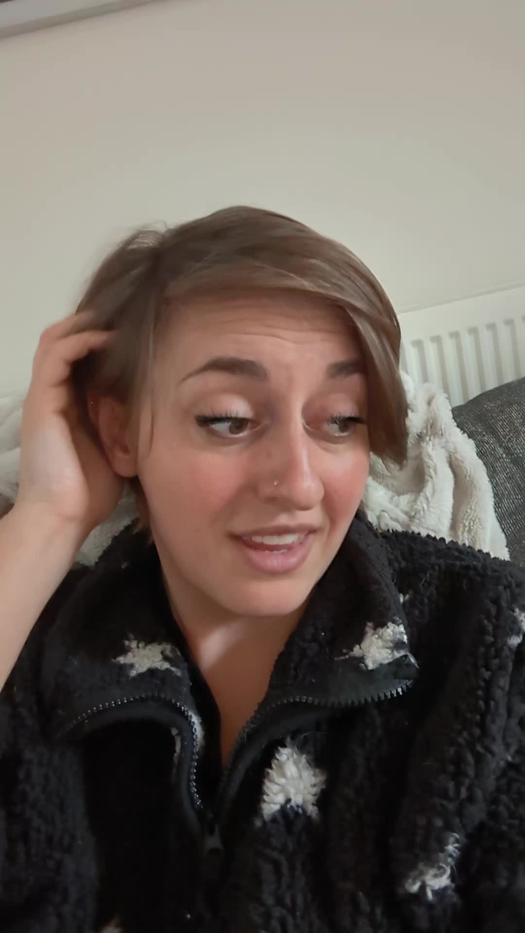 @TheLilPixie 💜