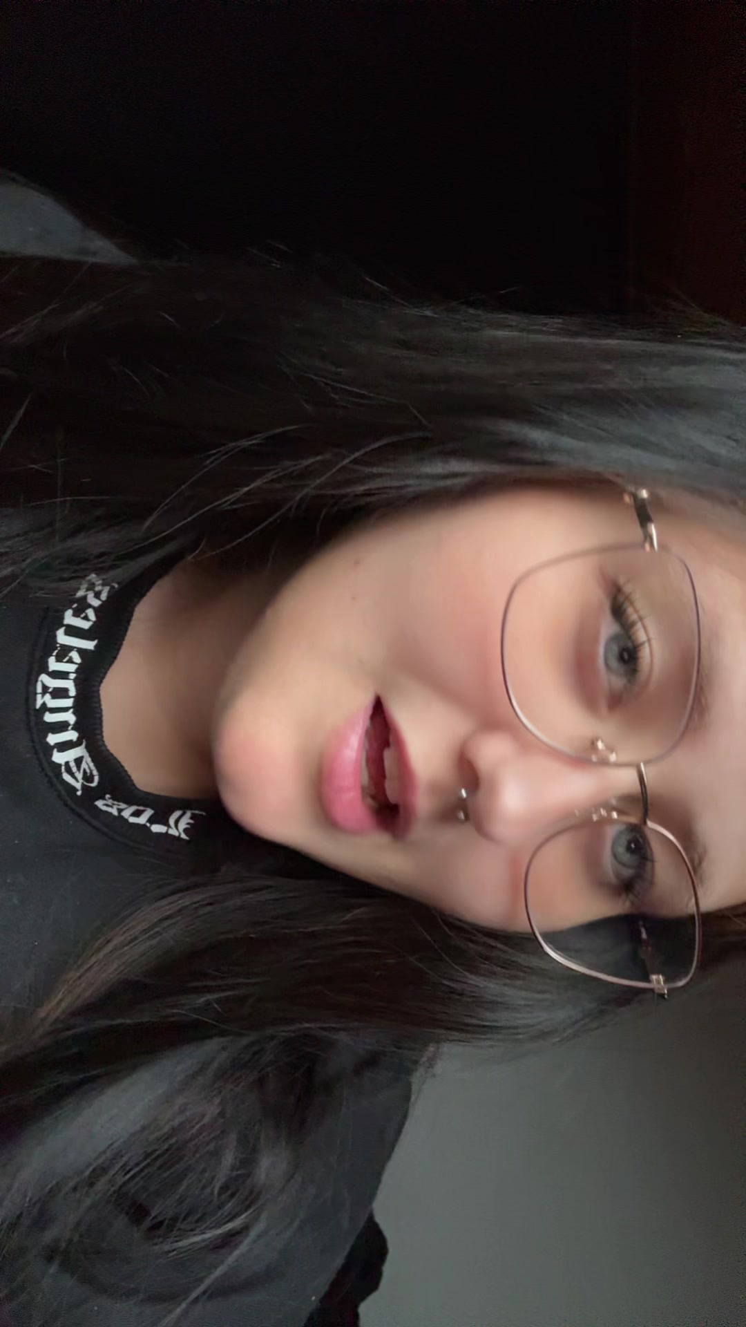 @Lena👻