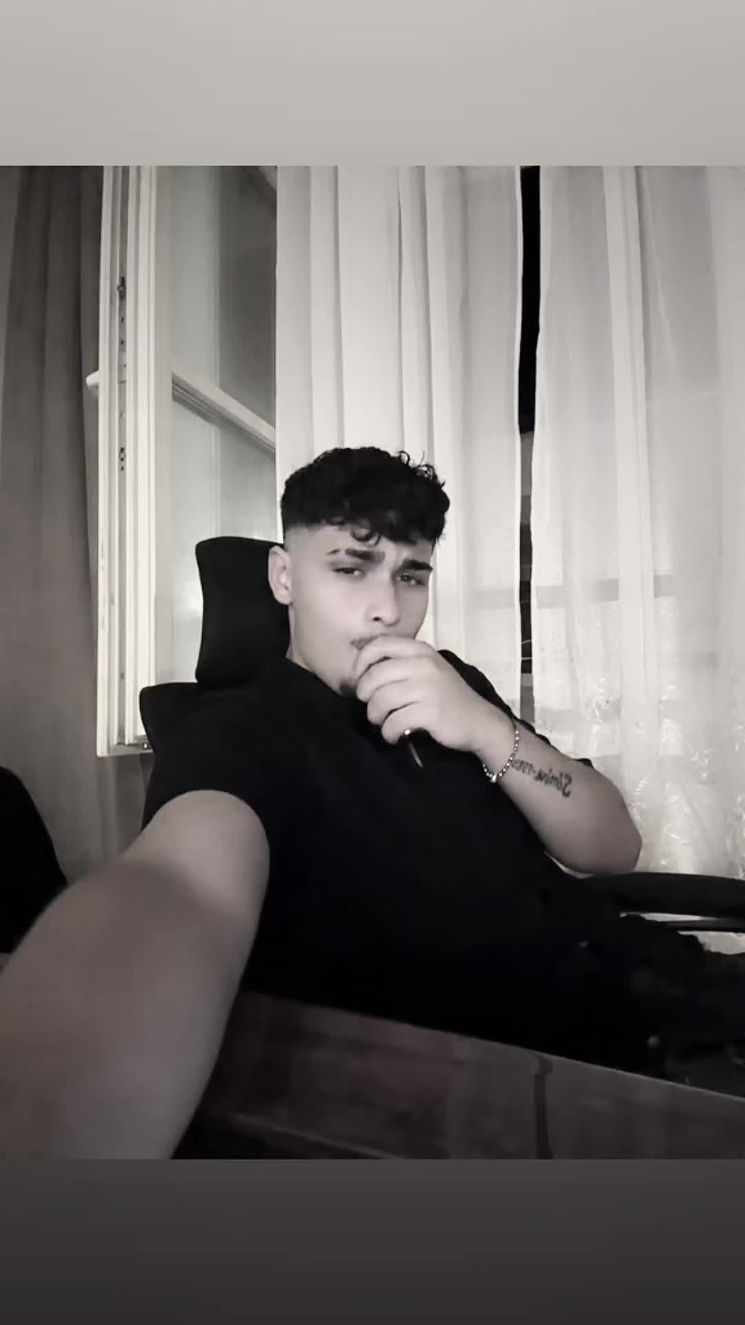 @Italianul