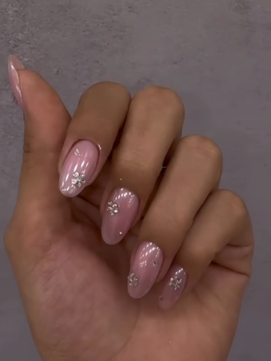 @Daily Nail Inspo Curated ✨️