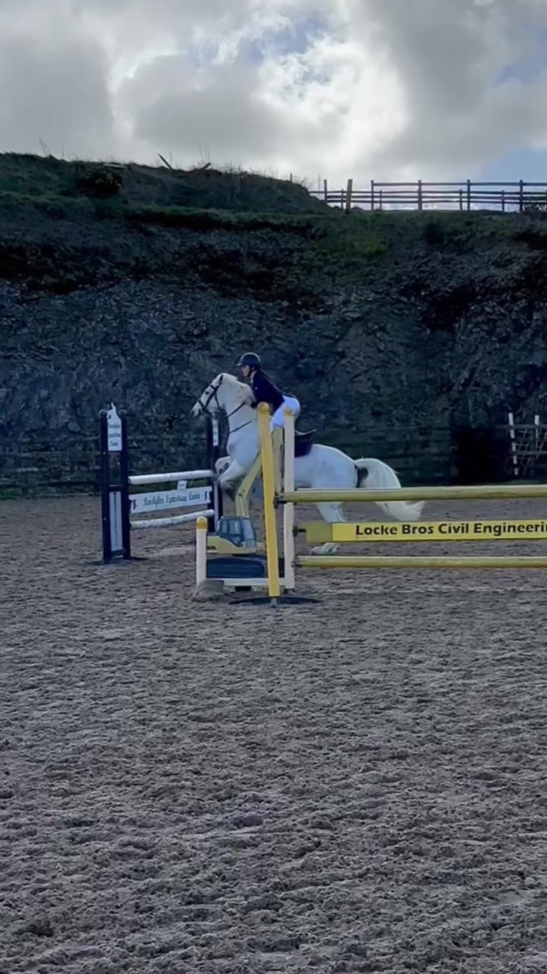 @amelia_showjumping2
