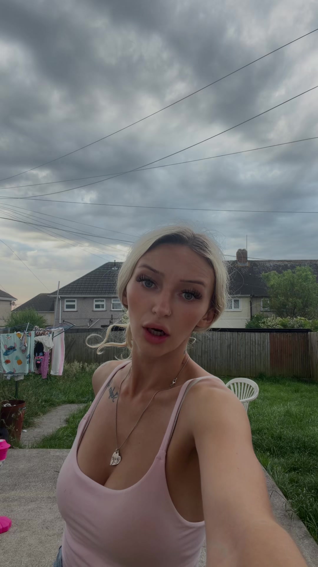 @Abby🦋🐾