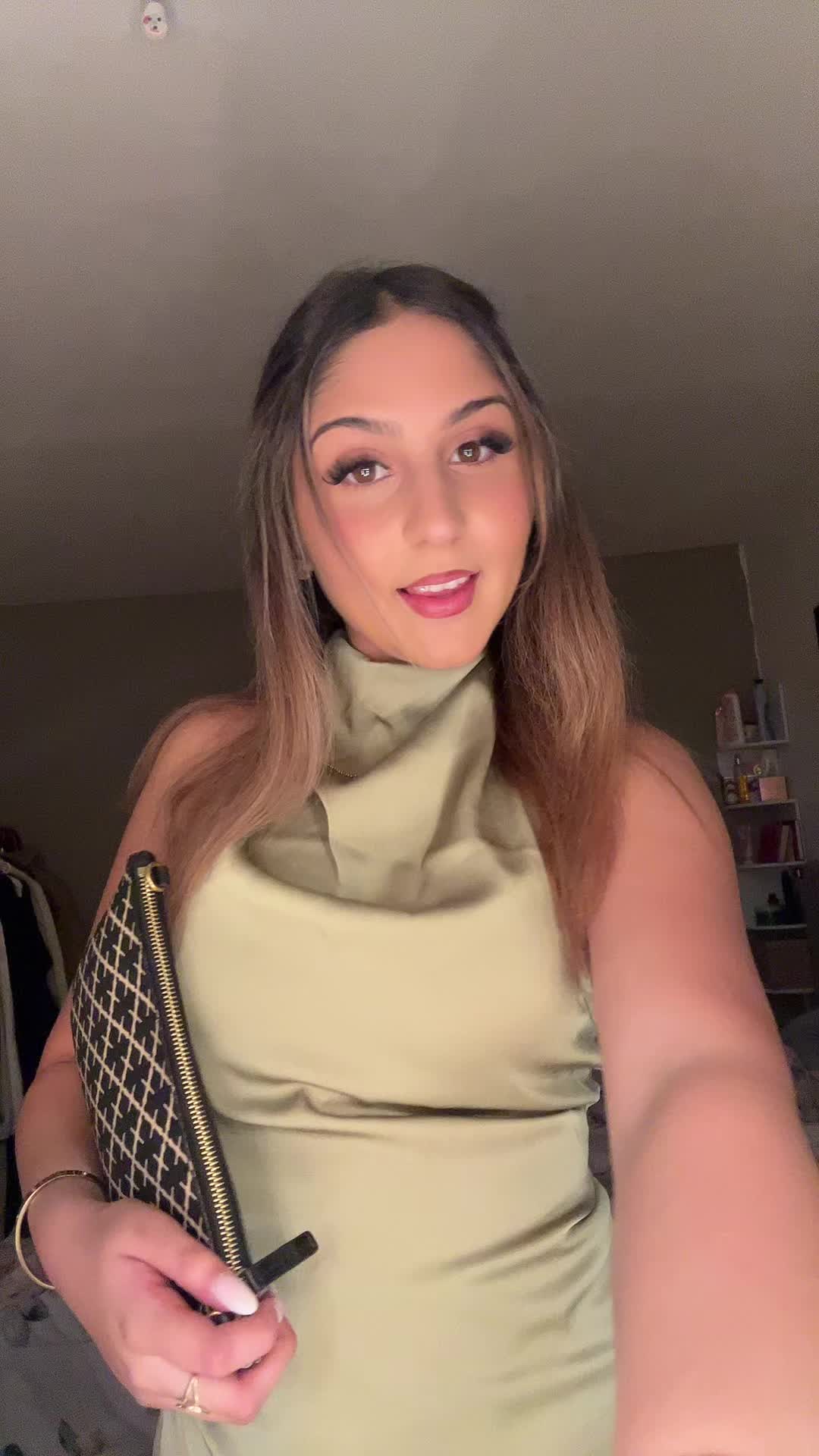 @𝒩