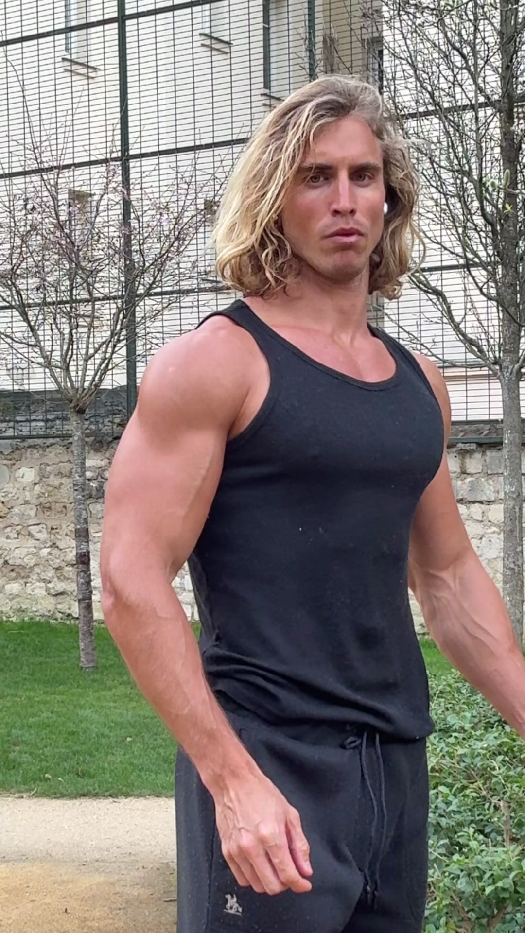 @Pierrotmuller