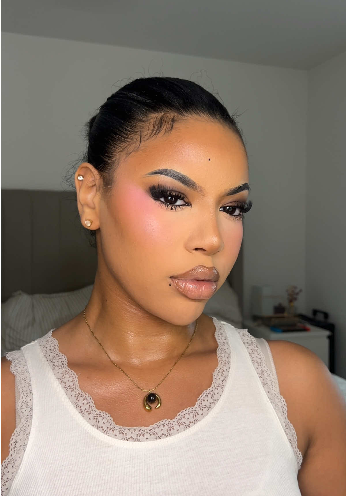 @inezblanchettee