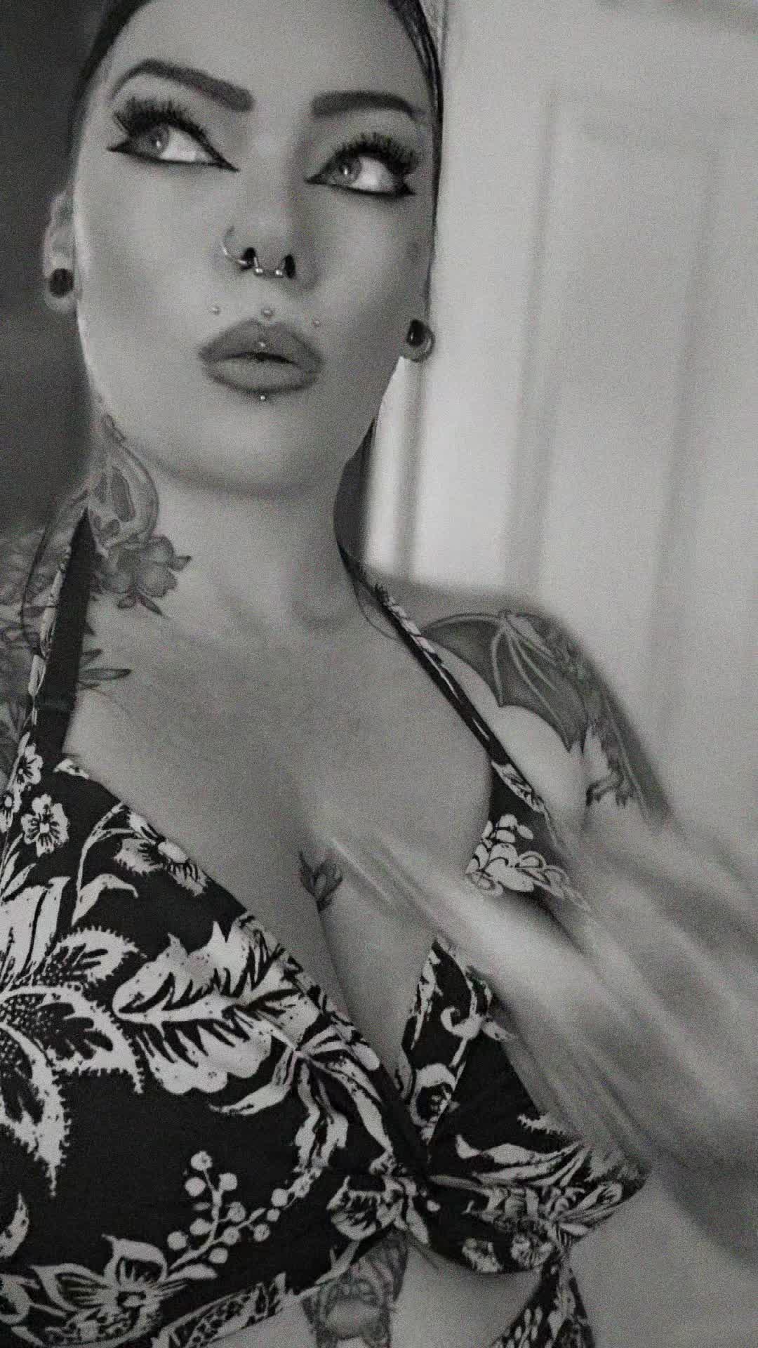 @🖤☬✞ Ⱡ₳ɄⱤ₳ ✞☬🖤
