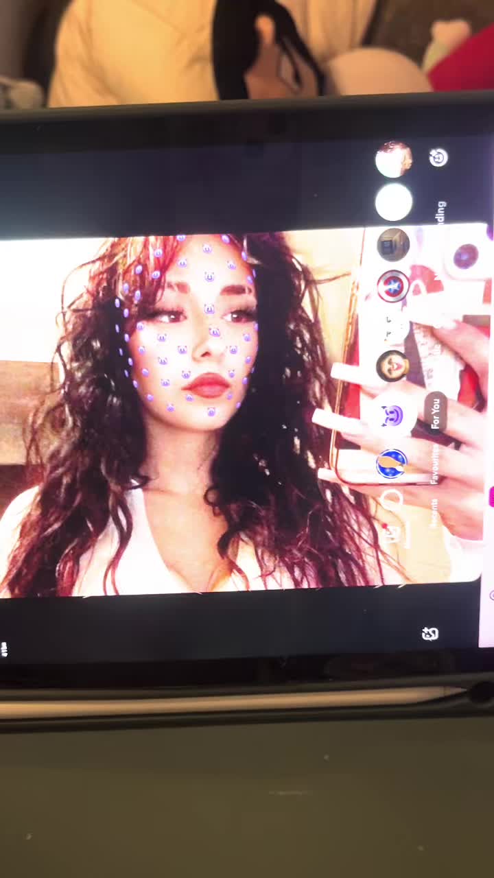 @Akii⁷⟭⟬