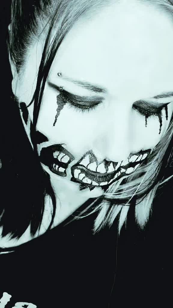 @〰️🖤MandyMoustache🖤〰️