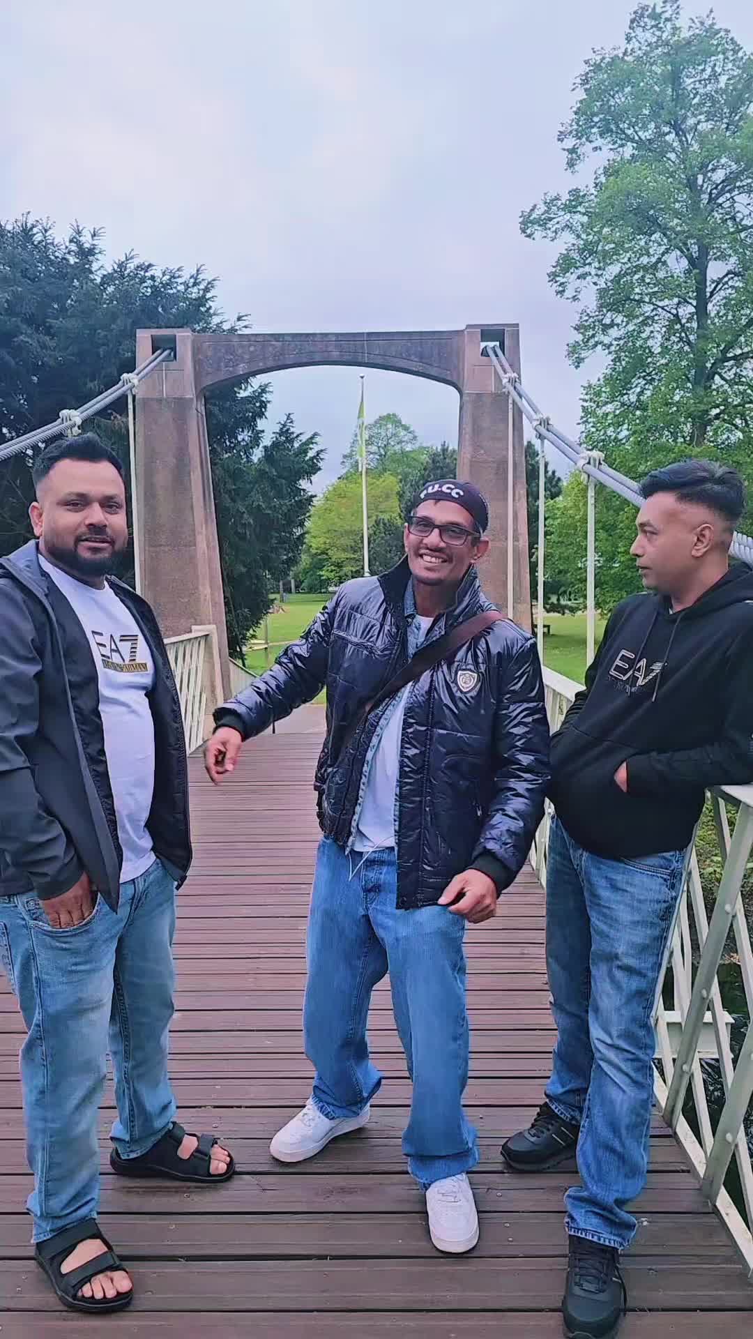 @𝐻𝒶𝓃𝒾𝒻 𝐵𝒽𝒶𝒾 🇬🇧🇧🇩