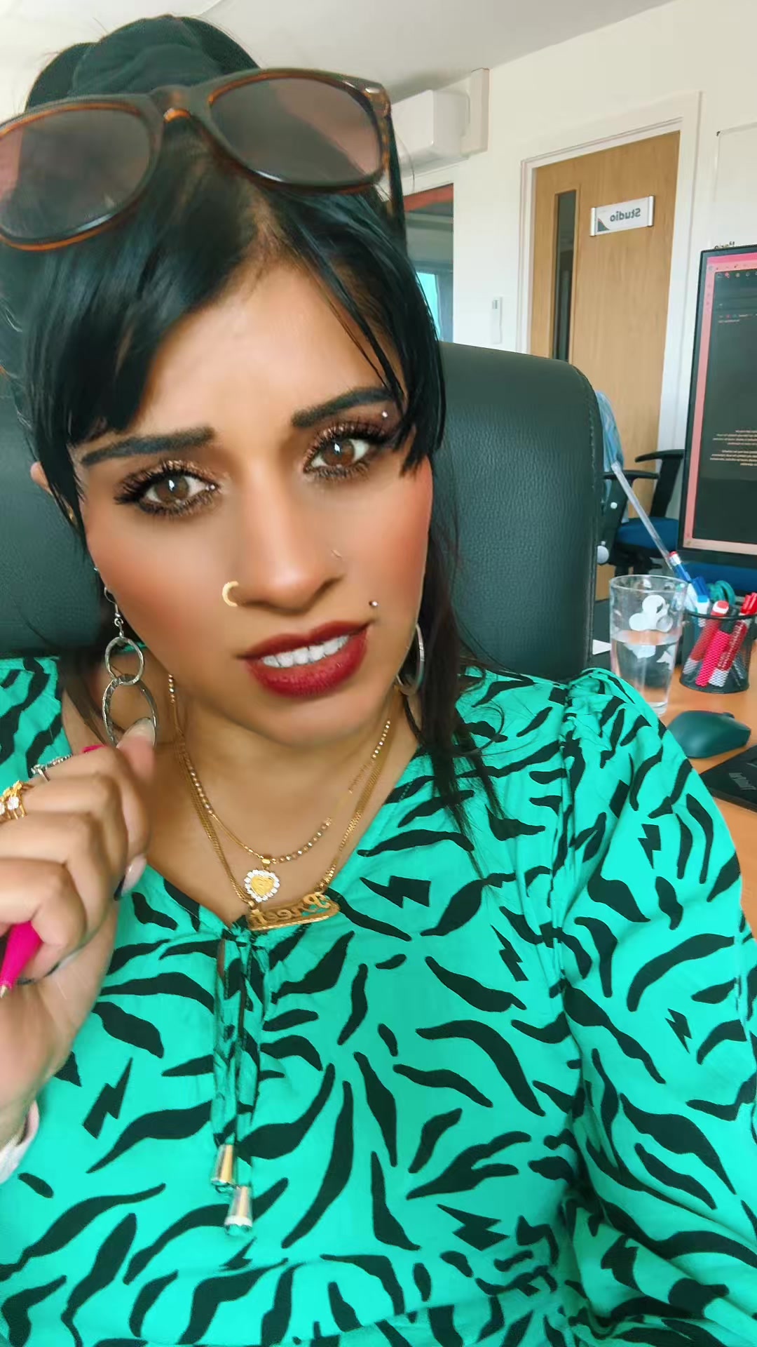 @ⁱᵐ͟͟͞͞☞🇬🇧𝕌𝕂 𝕊𝕙𝕖𝕣𝕟𝕚🐅