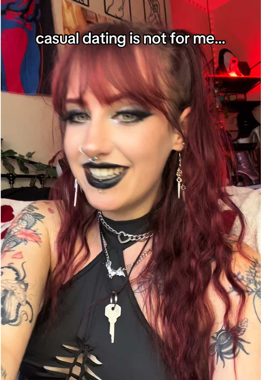@Ivy Fox 🦇