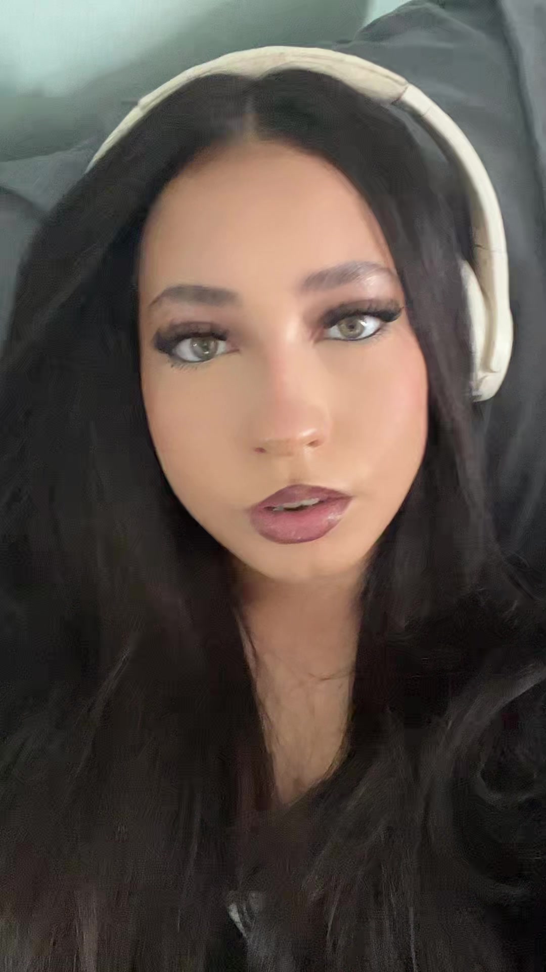 @foxiliciouss