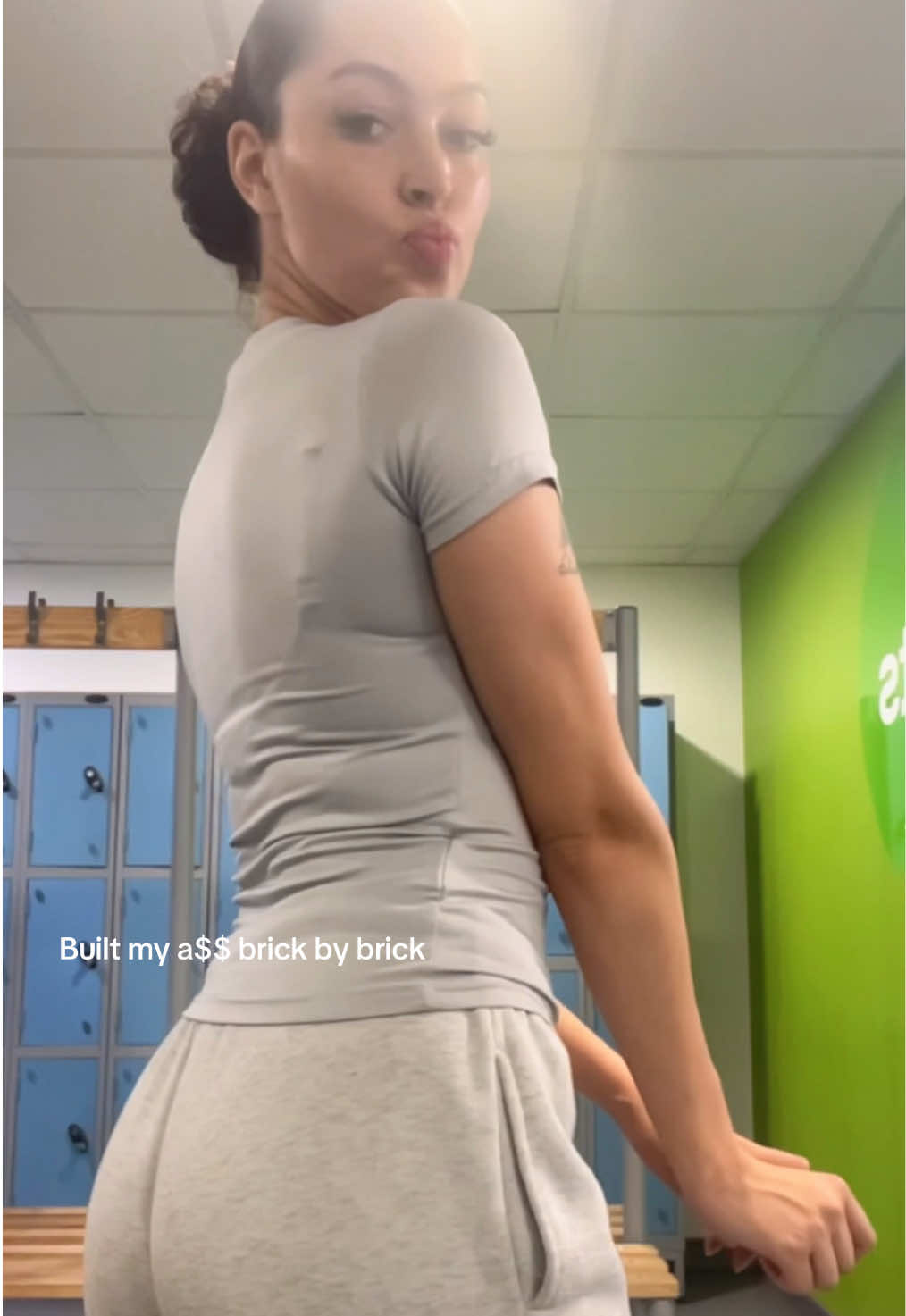 @brunettebarbie_20