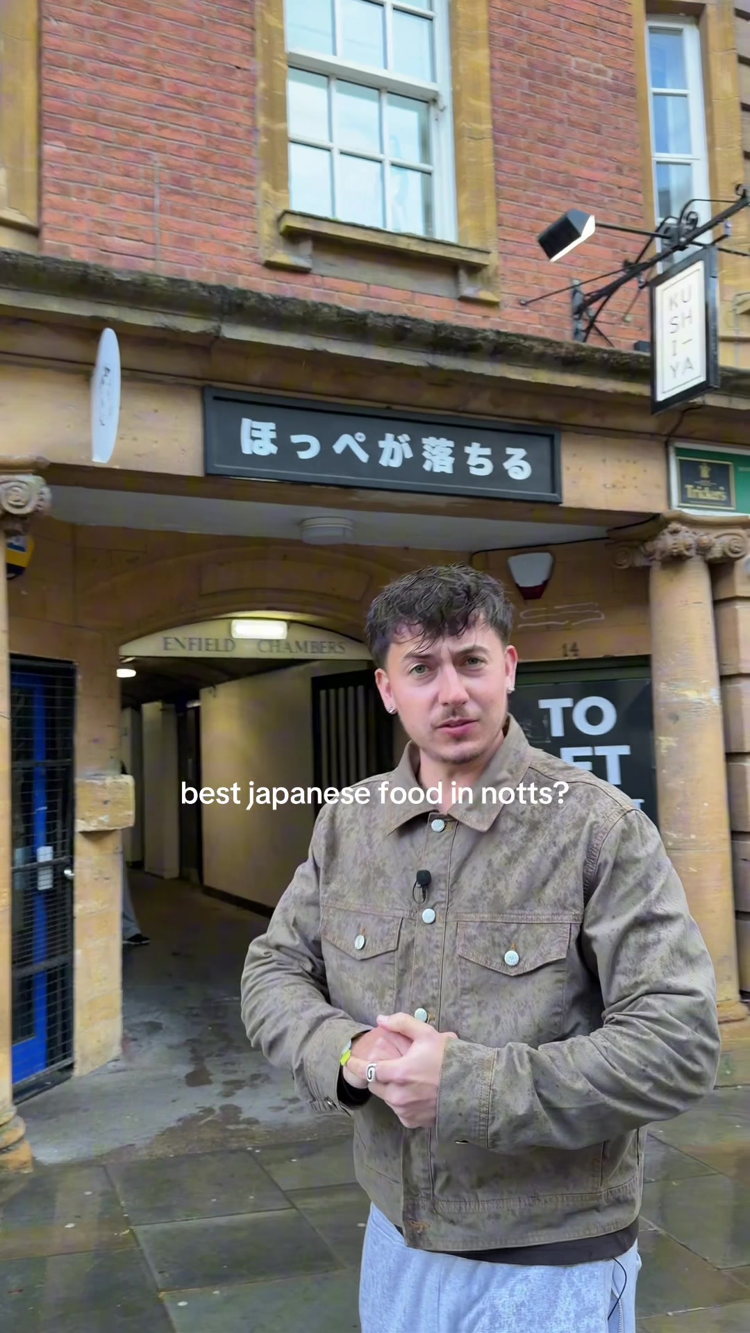 @charliebetts_