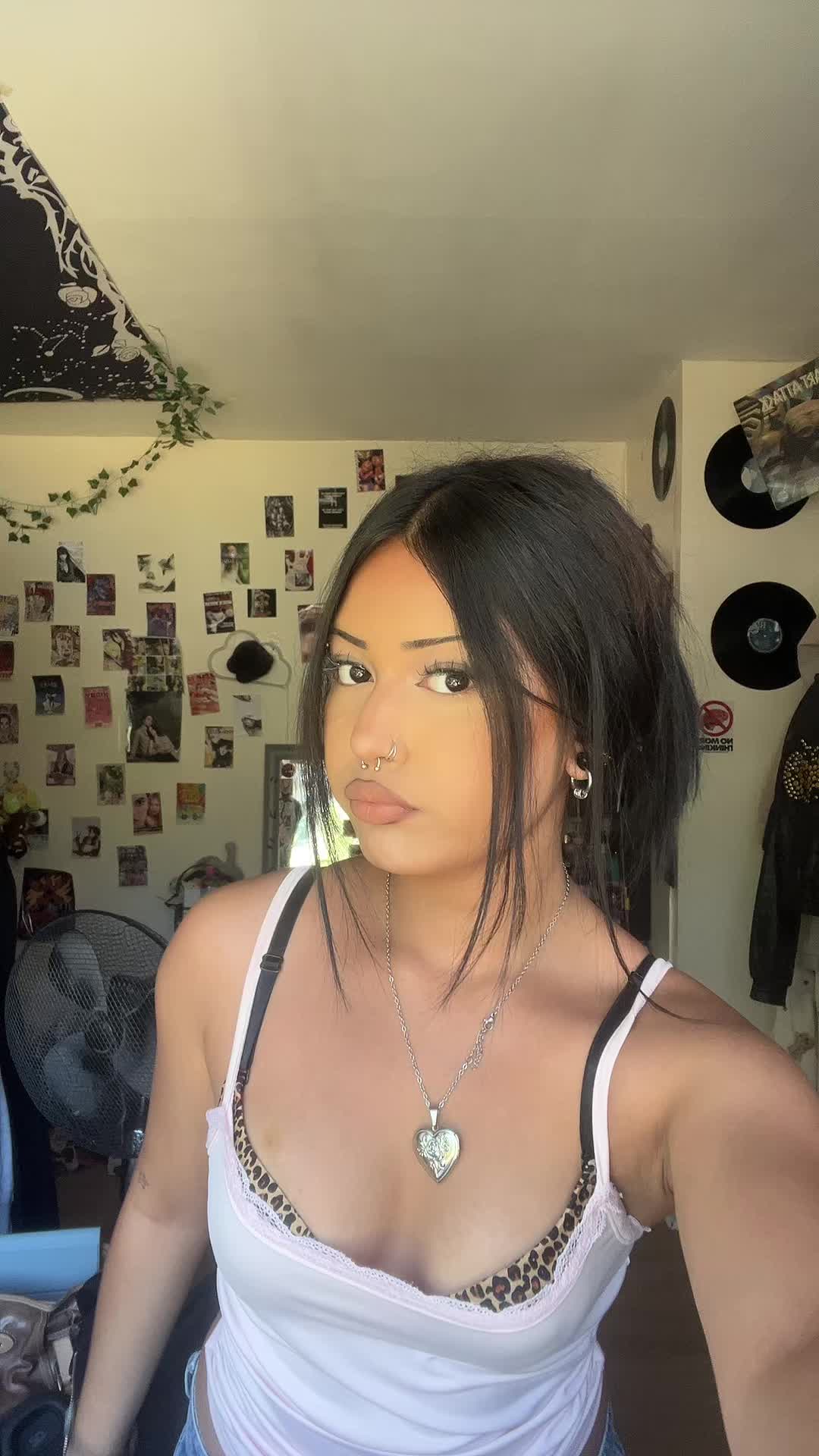 @𝕿
