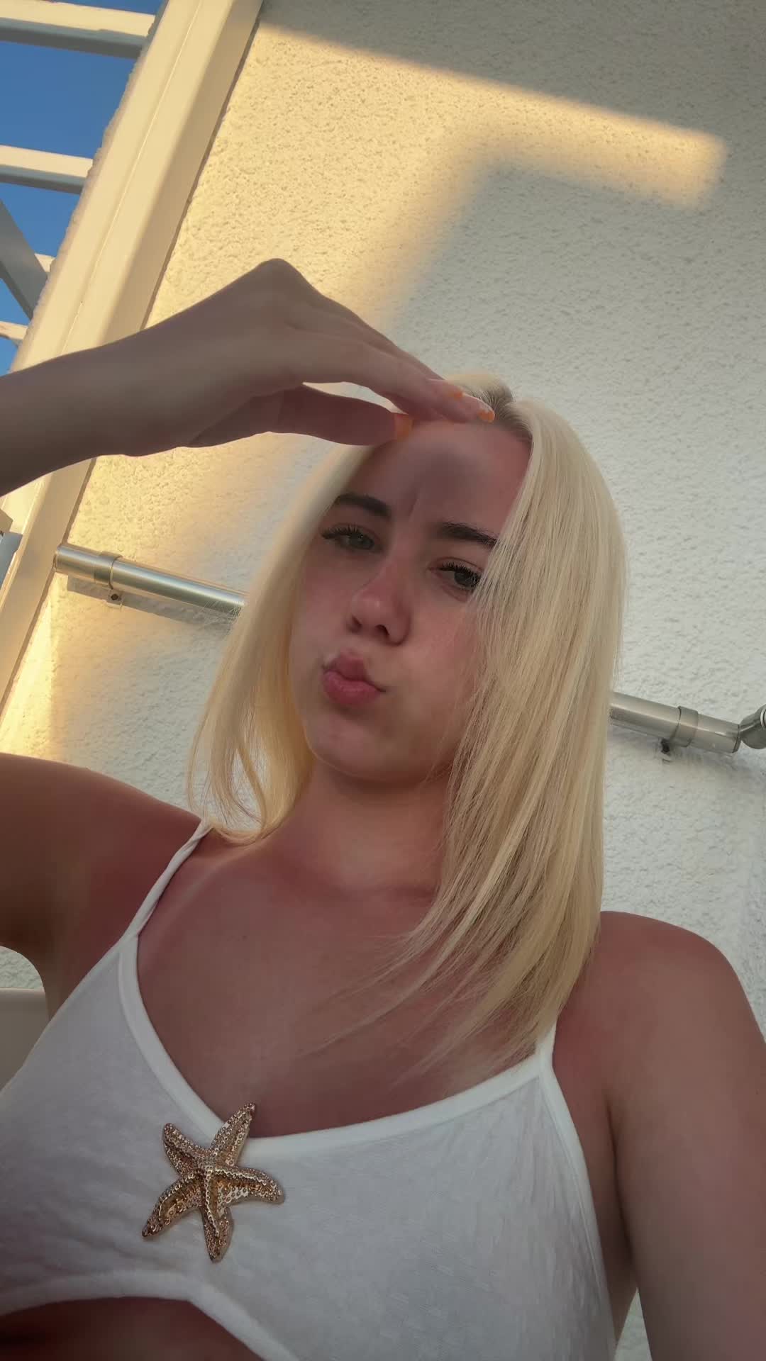 @Laceyxmarie