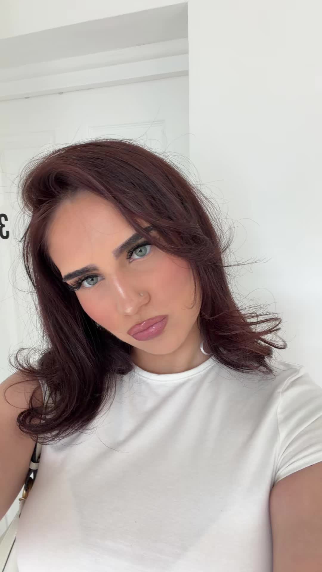 @️